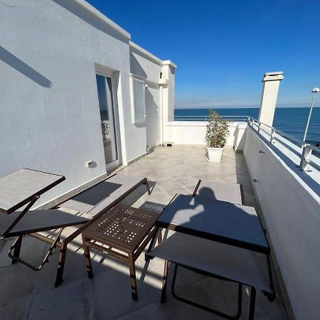 Appartement La Finestra Sul Mare à Bari Extérieur photo