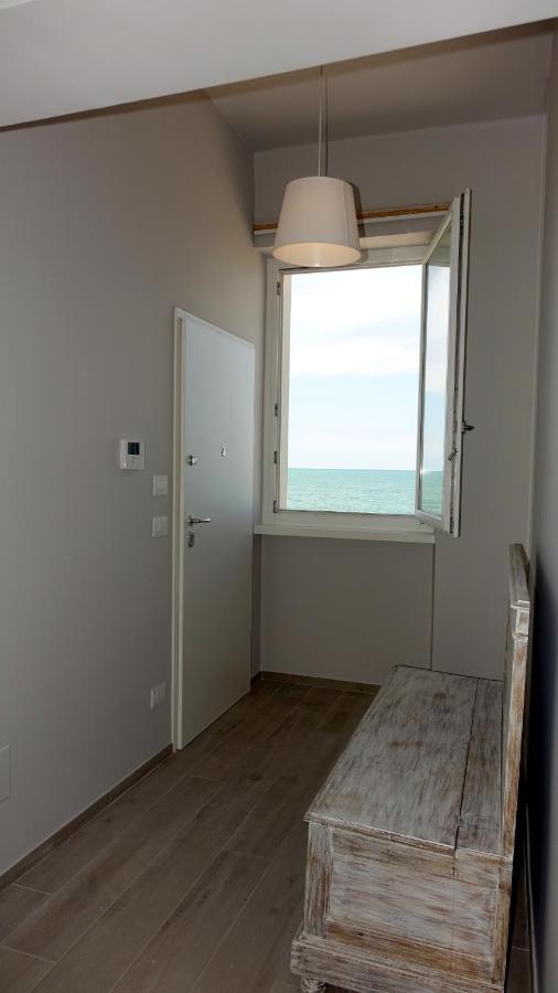 Appartement La Finestra Sul Mare à Bari Extérieur photo