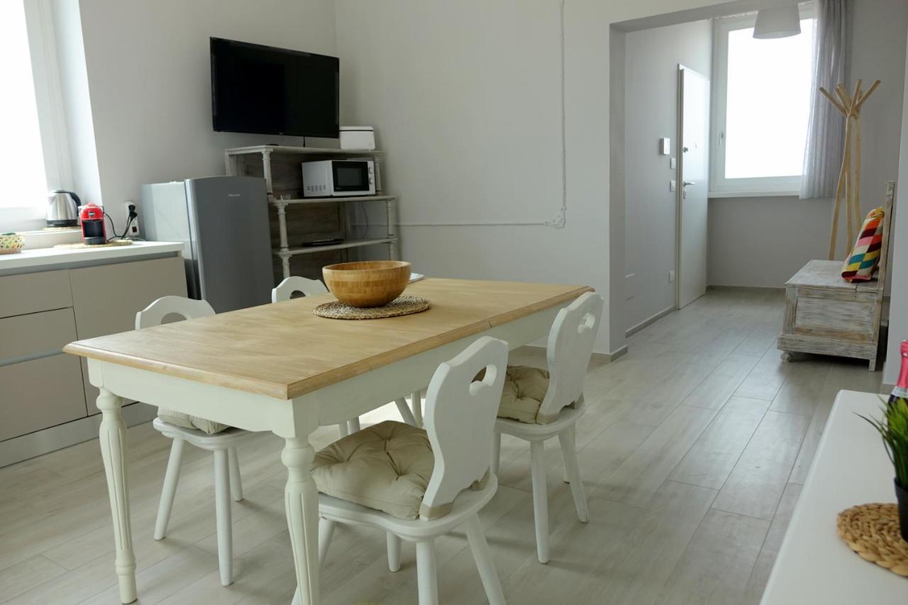 Appartement La Finestra Sul Mare à Bari Extérieur photo