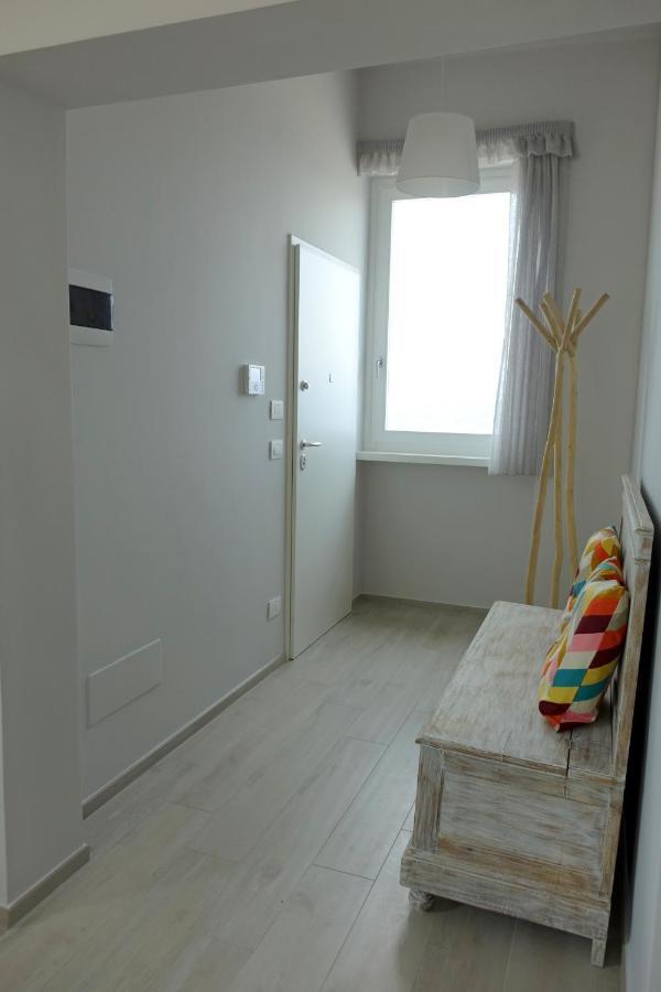 Appartement La Finestra Sul Mare à Bari Extérieur photo