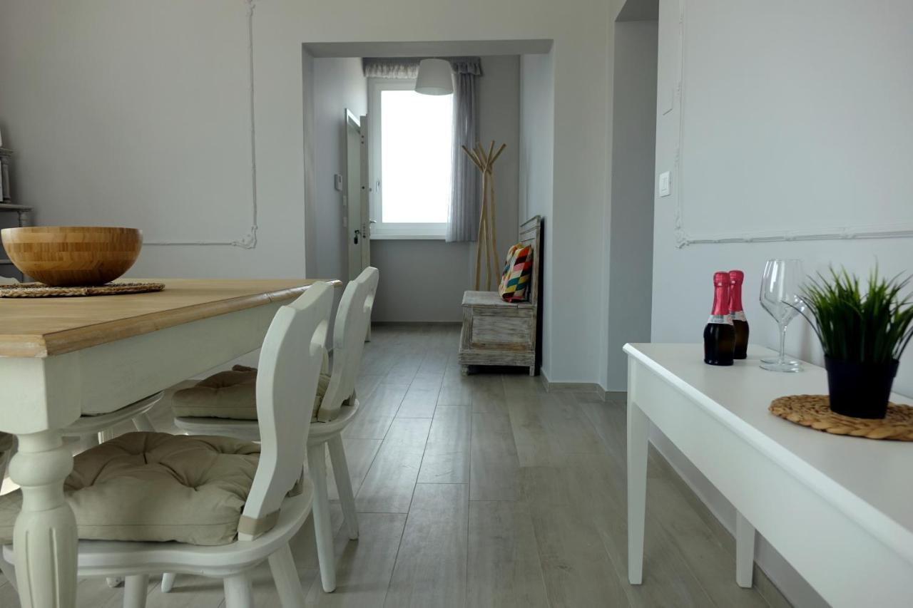 Appartement La Finestra Sul Mare à Bari Extérieur photo