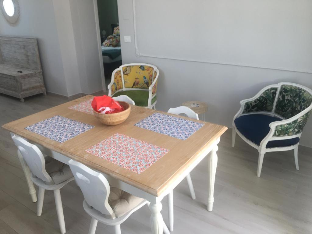 Appartement La Finestra Sul Mare à Bari Extérieur photo