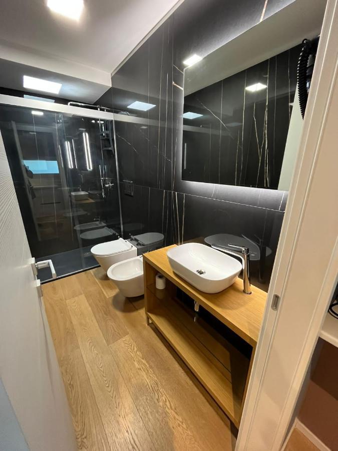Appartement La Finestra Sul Mare à Bari Extérieur photo
