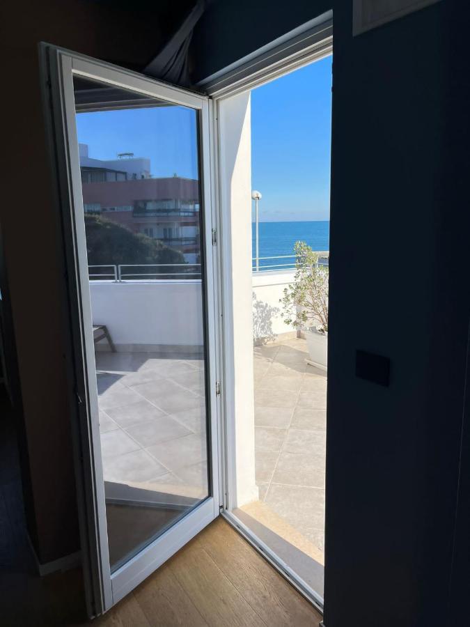 Appartement La Finestra Sul Mare à Bari Extérieur photo
