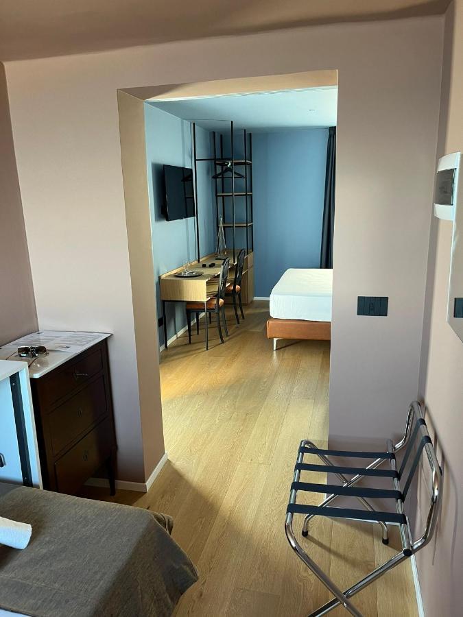 Appartement La Finestra Sul Mare à Bari Extérieur photo